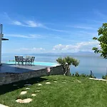 Breeze With A Pool & Magnificent Views