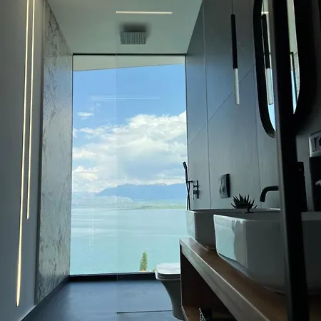 Villa Breeze With A Pool & Magnificent Views