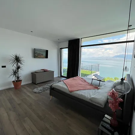 Breeze With A Pool & Magnificent Views Villa *