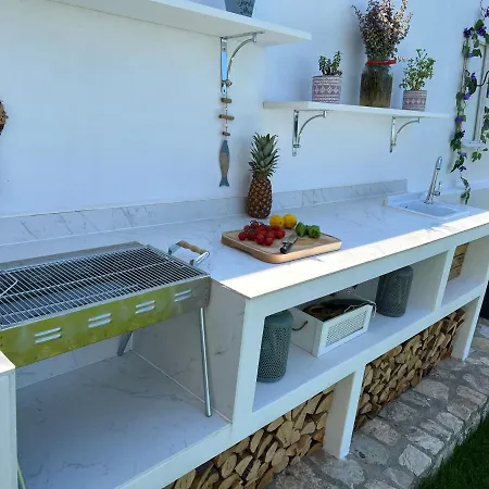 Breeze With A Pool & Magnificent Views Villa Široka