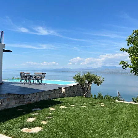 Breeze With A Pool & Magnificent Views