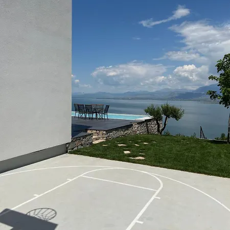 Breeze With A Pool & Magnificent Views Villa