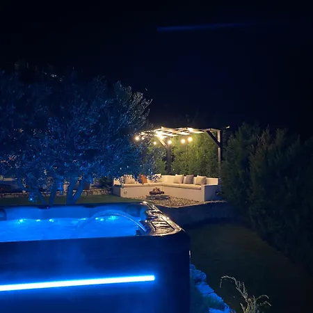Breeze With A Pool & Magnificent Views Villa Široka