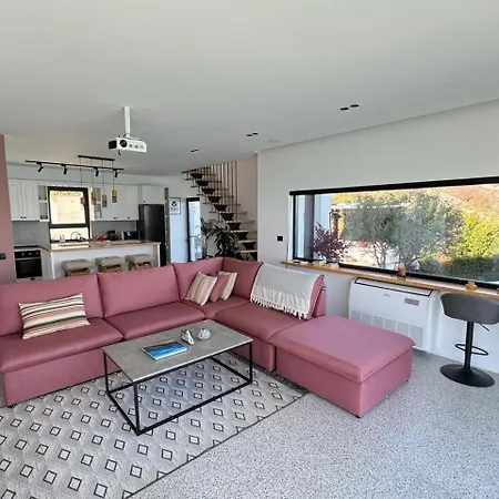 Breeze With A Pool & Magnificent Views Villa *