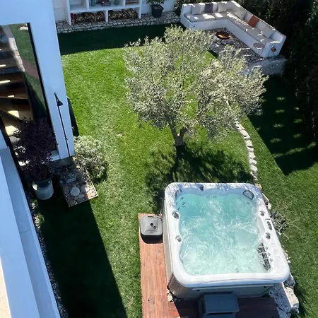 Breeze With A Pool & Magnificent Views Shiroka