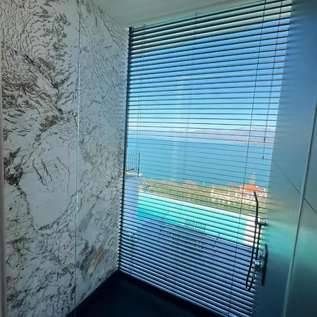 Breeze With A Pool & Magnificent Views