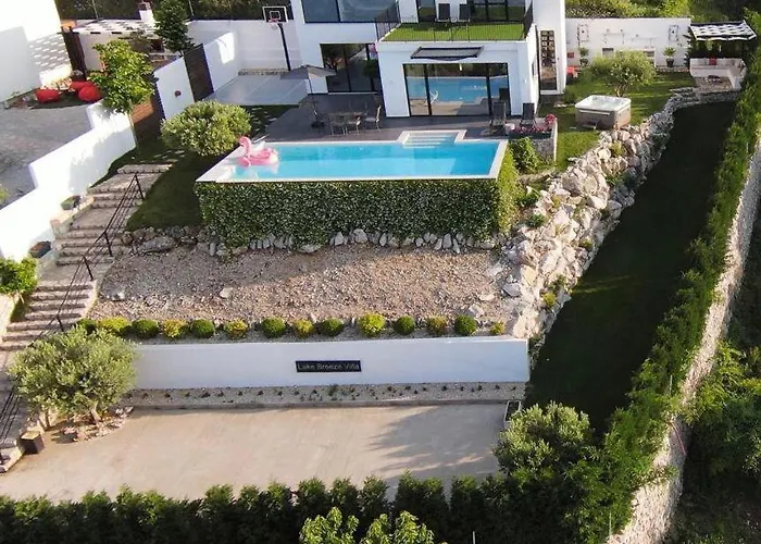 Breeze With A Pool & Magnificent Views * Široka